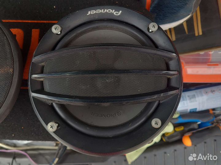 Сабвуфер с колонками