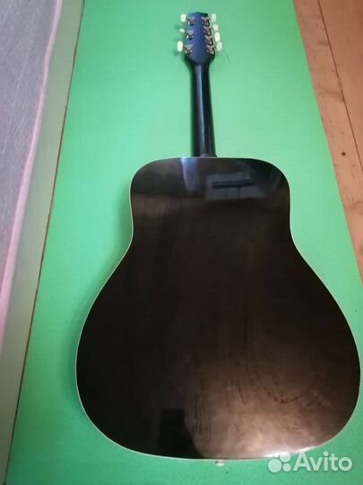 Акустическая семиструнная гитара бу