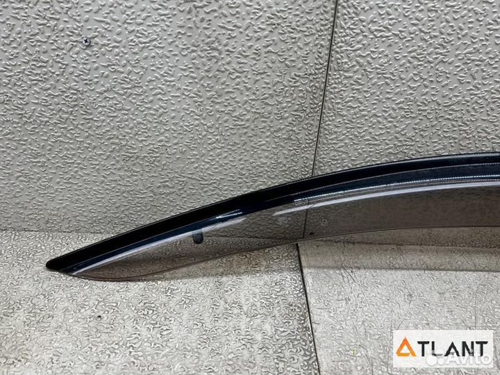 Ветровик передний левый toyota sienta