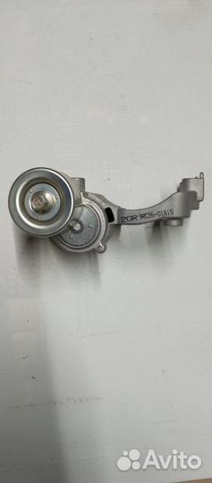 Toyota натяжитель приводного ремня