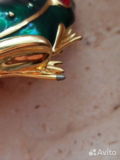 Брошь Trifari лягушка