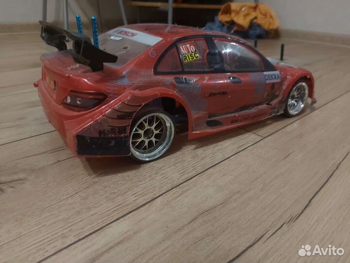 Mercedes-Benz на радиоуправлении для дрифта