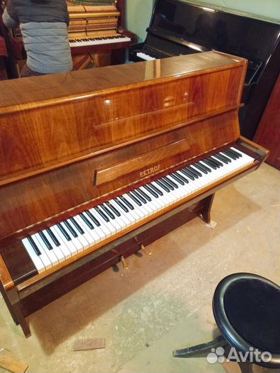 Пианино Petrof