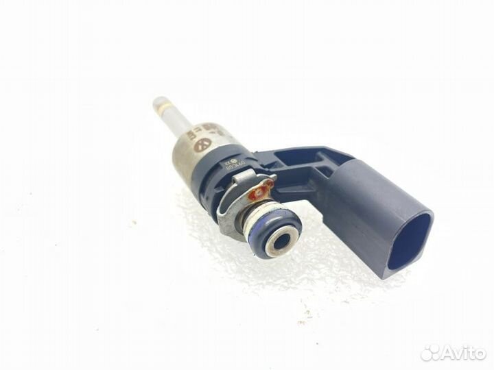 Форсунка топливная Volkswagen Golf MK5 1.4 caxa