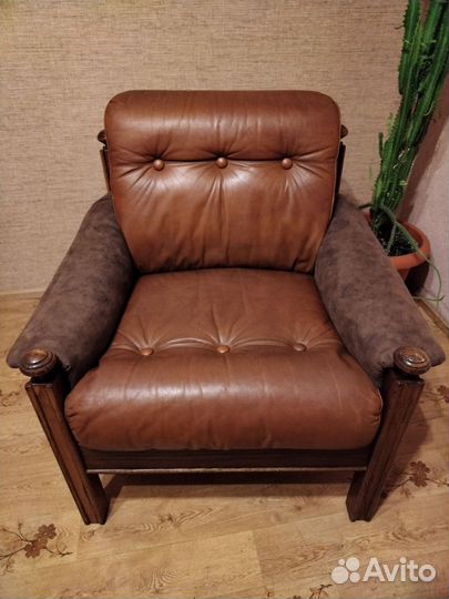 Кресло кожаное каркас из дуба Финляндия