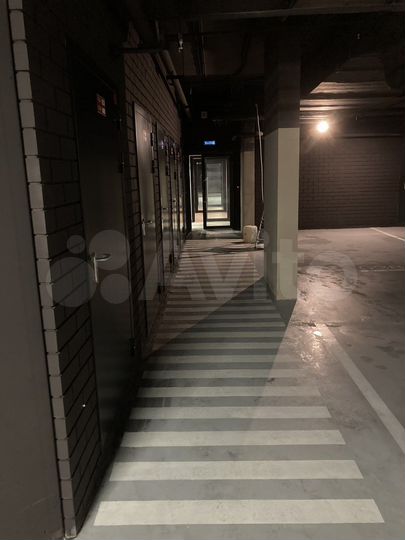Машиноместо, 13 м²