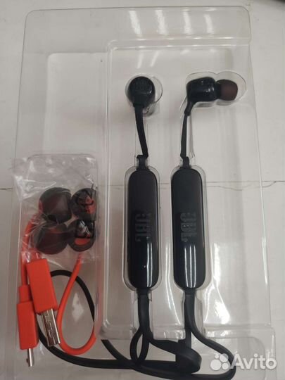 Продам наушники JBL