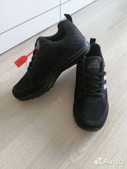 Новые кроссовки Adidas р.37,39