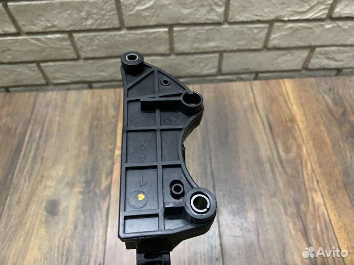 Range Rover Sport Педаль газа