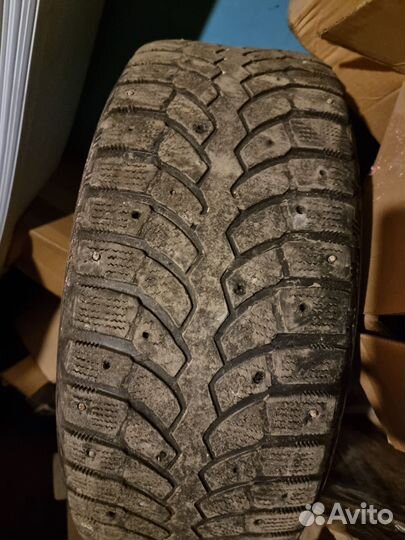 Bridgestone Blizzak Spike-01 235/60 R16