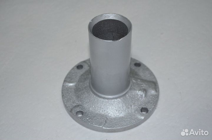 Крышка подшипника первичного вала коробки передач