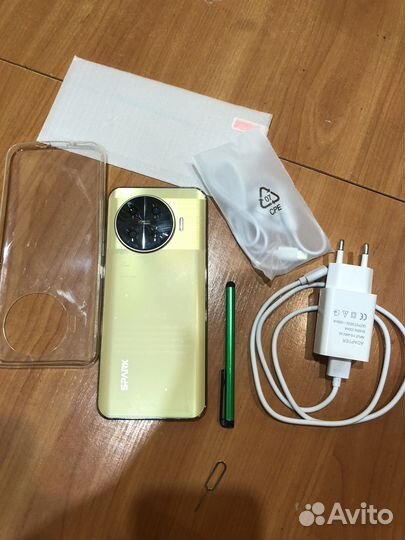 TechnoPhone Model 001, 8 ГБ