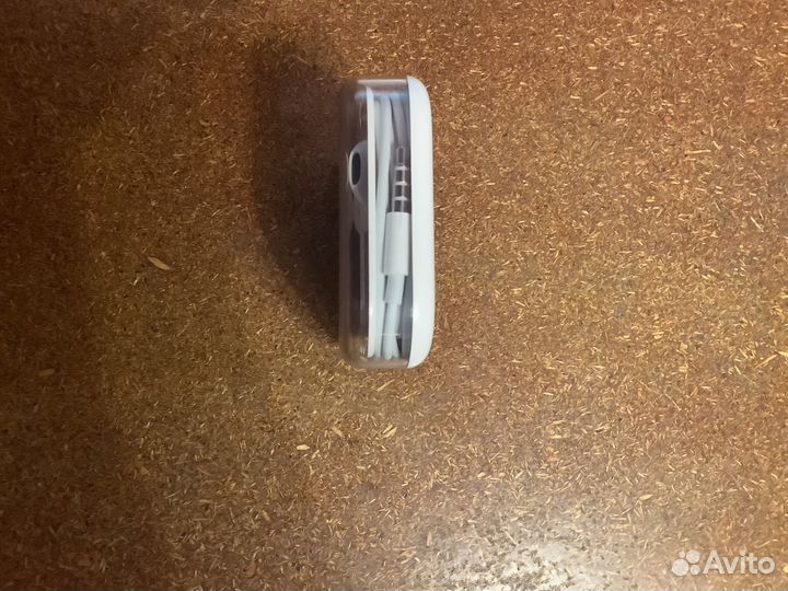 Продаются проводные наушники Apple EarPods