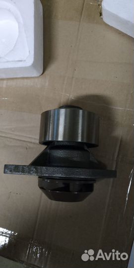 Помпа водяная Хитачи zx225usrk