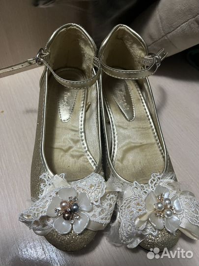 Праздничные туфли для девочки золотые 33 размер