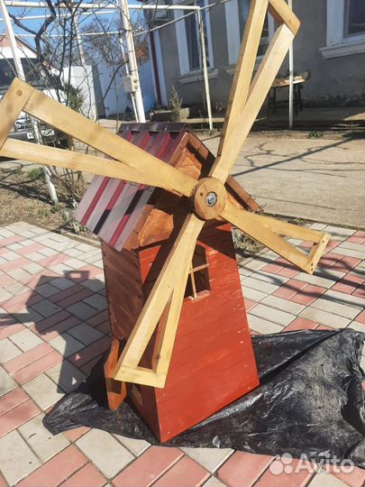 Декоративная мельница для сада
