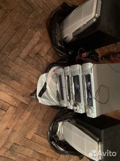 Музыкальный центр