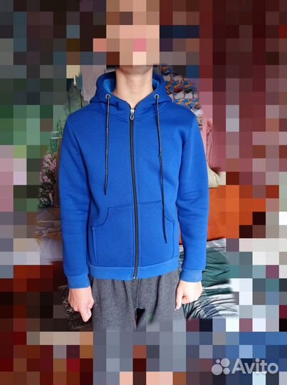 Толстовки тёплые (синяя и красная)