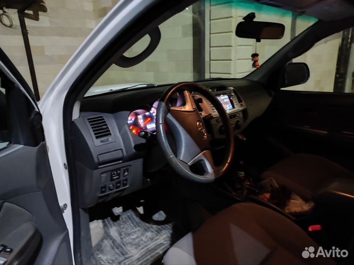 Toyota Hilux 2.5 МТ, 2012, 290 000 км