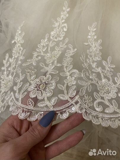 Свадебное платье со шлейфом