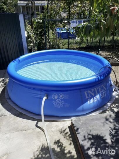 Надувной бассейн intex