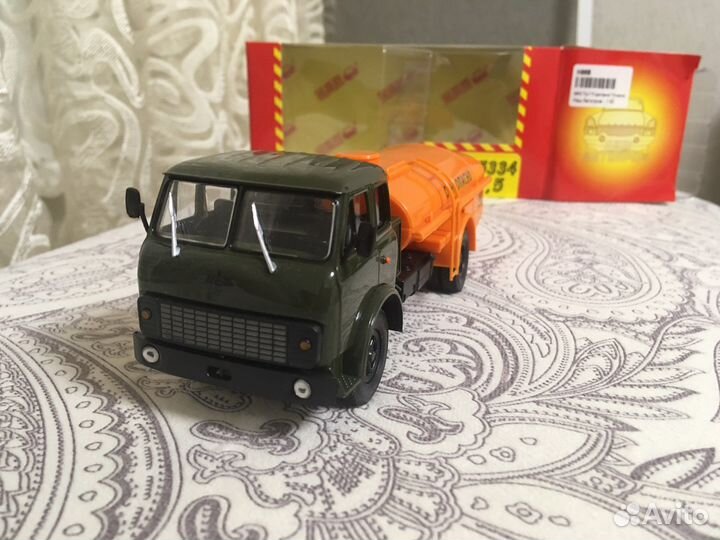 Модель 1/43 маз-5334 тз-7,5 наш автопром
