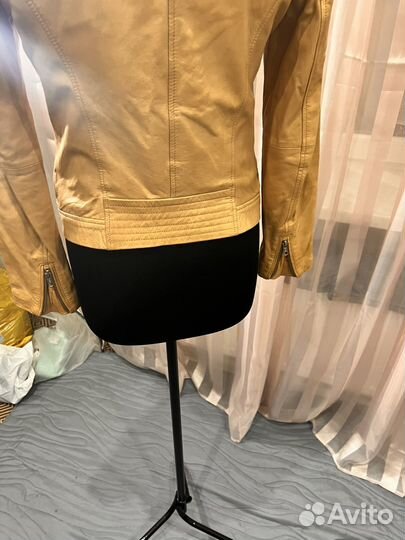 Куртка кожаная женская 42