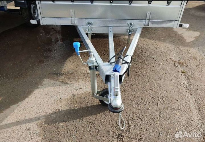 Прицеп для снегохода огонь