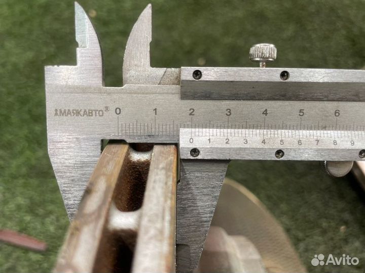 Диск тормозной задний Bmw 5 E60 N52B30 2008