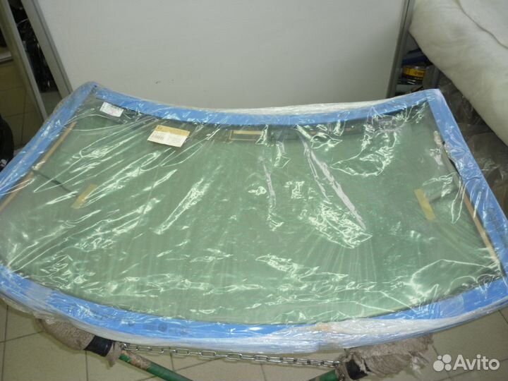 Стекло задка Ауди А 4 седан