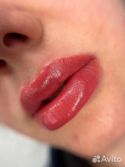 Татуаж бровей