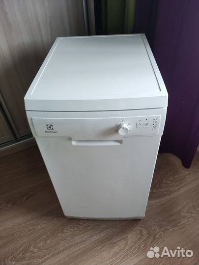 Посудомоечная машина 45 см Electrolux ESF9421LOW