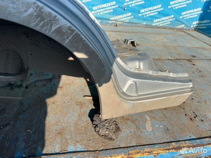 Задняя правая четверть Chevrolet Aveo T200 седан