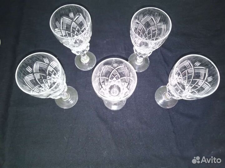 Хрустальные рюмки