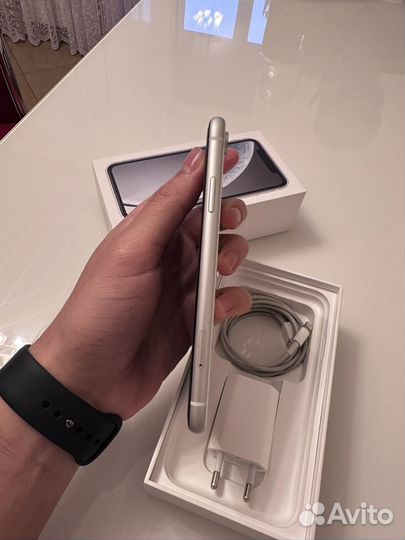 iPhone Xr, 128 ГБ
