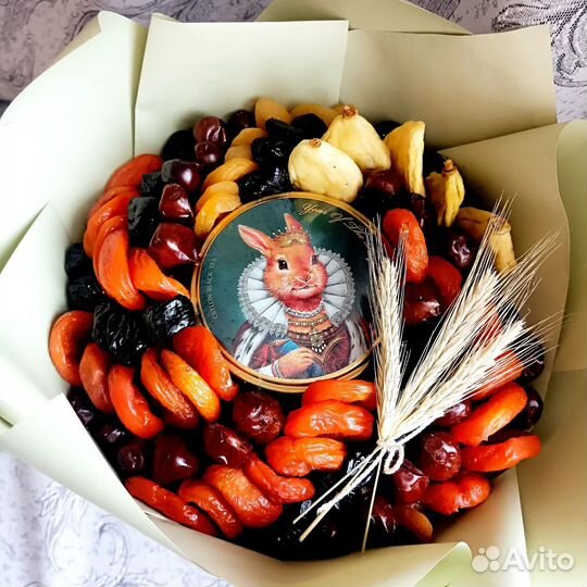 Букет из сухофруктов и орехов