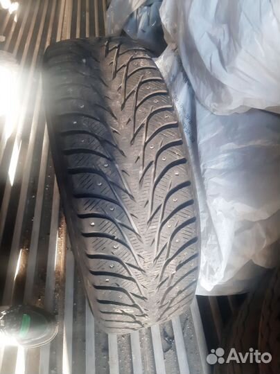 Yokohama Ice Guard Stud IG55 215/60 R17 100