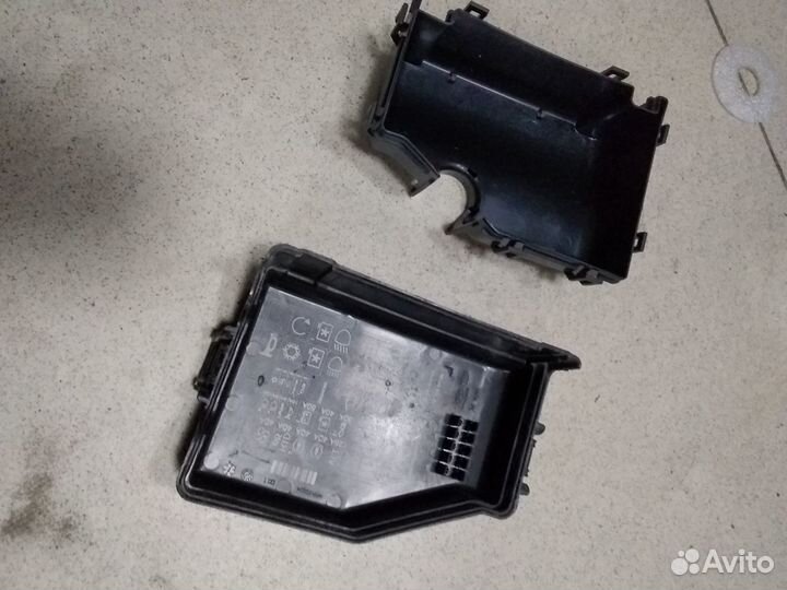 Hyundai Solaris крышка блока предохранителей