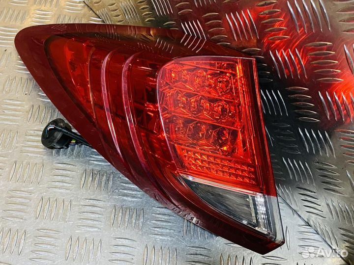 Фонарь задний наружный левый Honda Civic FK (9 gen