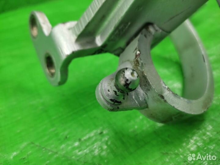 Петля двери (крышки) багажника VW Touareg 02-10