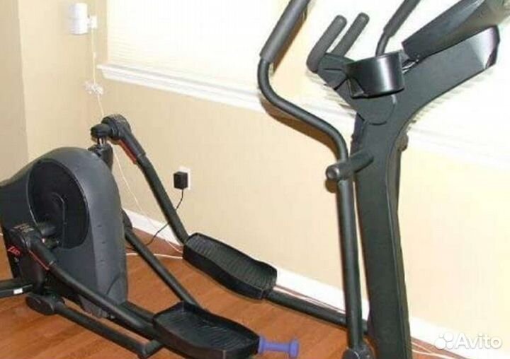 Эллептический беговой тренажер