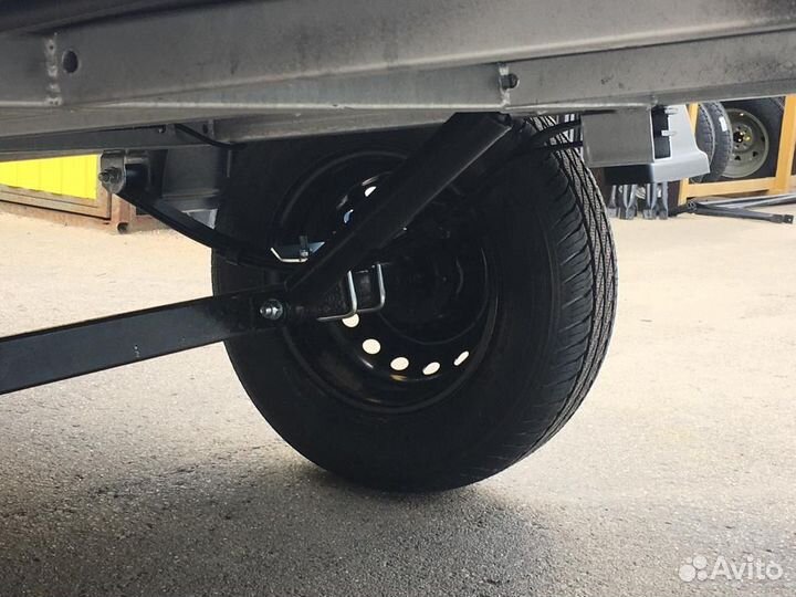 Оцинкованный легковой прицеп длиной 2,5 метра