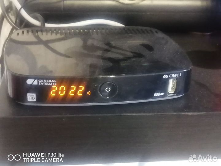 Спутникоая тарелка и примники Триколор тв