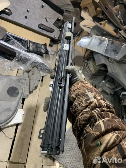 Шторка Задняя правая Лексус lx570 lc200