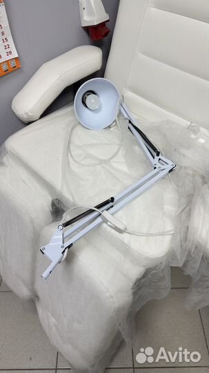 Стол мастера маникюра