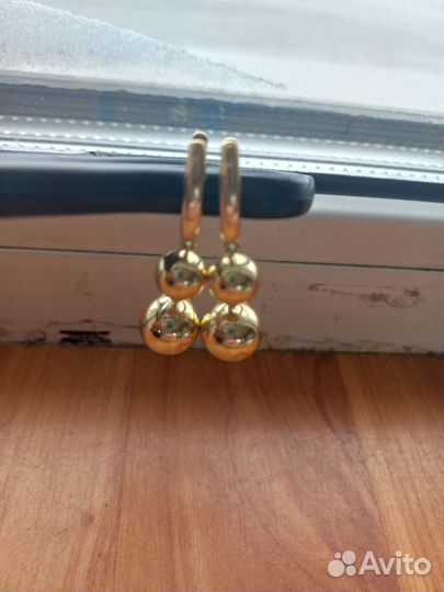 Золотые серьги