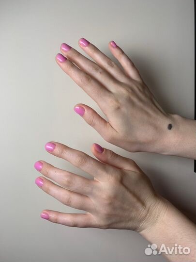 Модель на маникюр