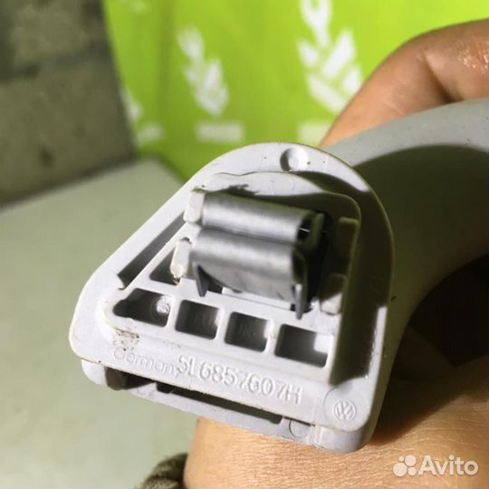 Ручка внутренняя потолочная Шкода Йети