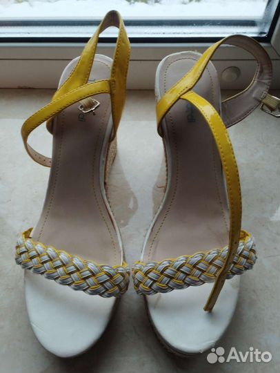 Босоножки женские б/у