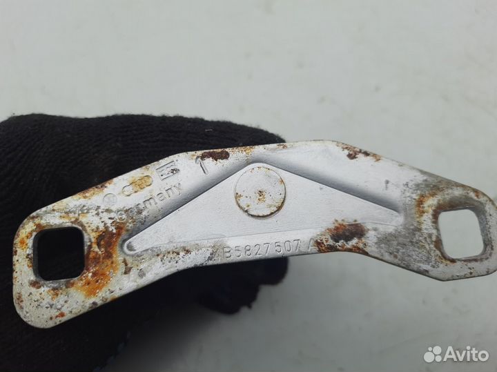 Ответная часть замка багажника Audi A6 C5